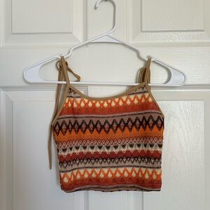 Knitted material crop top with bows in straps